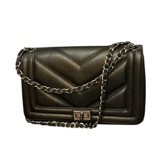 Andrea Cardone Quilted
Black Leather Purse Silver chain shoulder Strap.